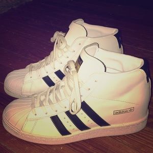 Adidas / High Top Sneakers